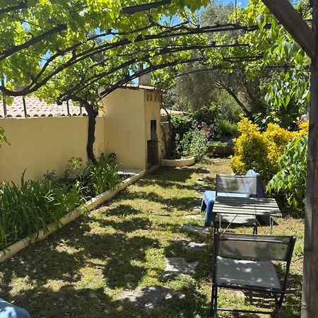Evasion En Provence Bas De Villa Avec Jardin & Vignes, Soleil & Fraicheur Mirabeau Exterior foto